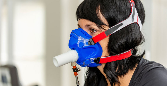 Maske zur Analyse der Atemluft | Foto: Tobias Hopfgarten