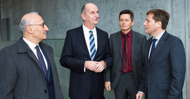 Der französische Botschafter S. E. Philippe Etienne und Ministerpräsident Dr. Dietmar Woidke im Gespräch mit Professor Dr. Tobias Lettl, LL.M. (EUR) und Uni-Präsident Prof. Oliver Günther, Ph.D. Foto: Karla Fritze