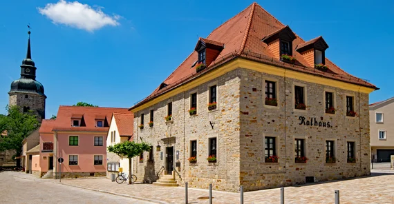 Town hall in Hanover. Photo: pixabay/connormik.