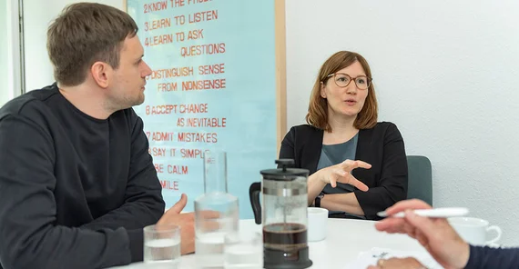 Simon Ohl und Prof. Hanna Dumont im Interview