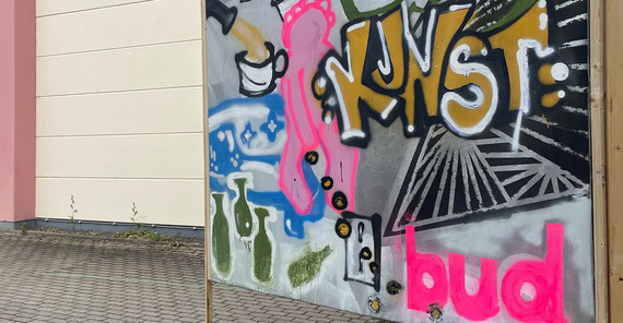 Graffiti von Lehramtsstudierenden im Fach Kunst auf dem Campus Golm.