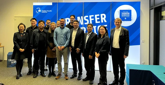 Delegation der Provinz Shanghai bei Potsdam Transfer.