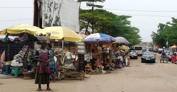 Straßenszene in Winneba Straßenszene in Winneba