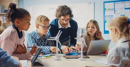 Wie gelingt digital unterstütztes Lernen in der Schule? Die Transfertagung von "lernen:digital" präsentiert neueste Erkenntnisse aus der Wissenschaft.