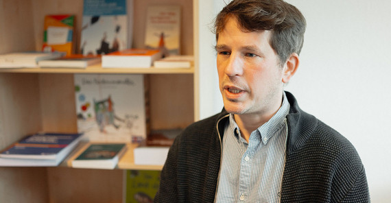 Prof. Dr. Timo Hennig Prof. Dr. Timo Hennig