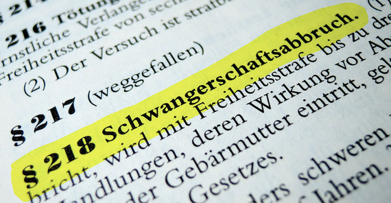 Schwangerschaftsabbrüche sind in Deutschland laut StGB strafbar. Schwangerschaftsabbrüche sind in Deutschland laut StGB strafbar.