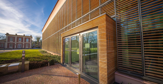 Haus 15 am nordöstlichen Ende des Campus Neues Palais.