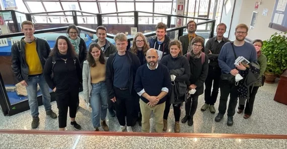 Die Potsdamer Reisegruppe und der Leiter des archäologischen Museums in Santadi