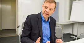 Prof. Dr. Norbert Gronau. Photo: Ernst Kaczynski.