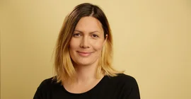 Kathleen Plötner in portrait.