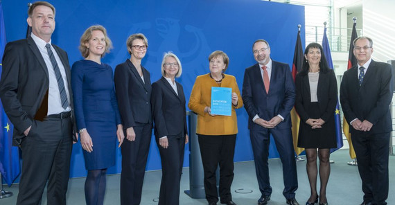 Übergabe des EFI-Jahresgutachtens 2019. Foto: David Ausserhofer.