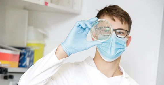 Das Bild zeigt den Abiturient Marik Müller. Das Foto ist von Sandra Scholz.