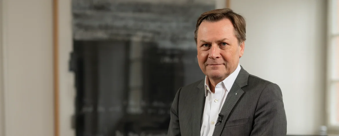 Oliver Günther, Präsident der Universität Potsdam, im Portrait in seinem Büro. - 