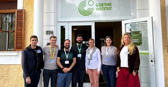 Besuch des Goethe Instituts am Digital Education Hackathon: Walid Badawie, Mario Pesch, Sören Metz, Christian Lazar, Prof. Dr. Winnie-Karen Giera, Julia Kerscht-Squassoni (v.l.n.r.)