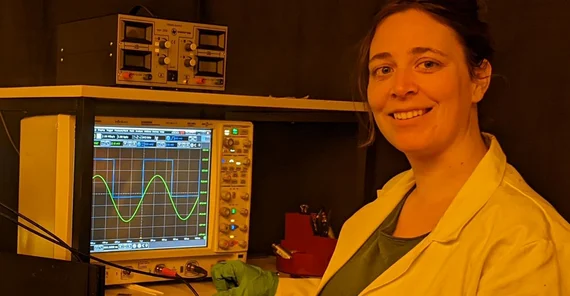Dr. Jarla Thiesbrummel performing measurements in the perovskite lab.