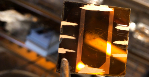 An der Universität Potsdam im Rahmen von HyPerCells entwickelte hocheffiziente Perowskit-Solarzelle. An der Universität Potsdam im Rahmen von HyPerCells entwickelte hocheffiziente Perowskit-Solarzelle.