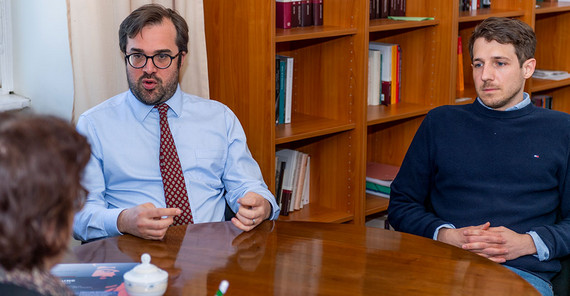 Prof. Filippo Carlà-Uhink und Niklas Engel Prof. Filippo Carlà-Uhink und Niklas Engel im Interview