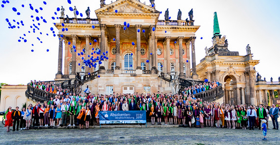 Absolventenverabschiedung 2019. Foto: Tobias Hopfgarten. Absolventenverabschiedung 2019. Foto: Tobias Hopfgarten.