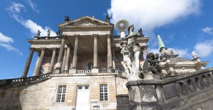 Die Universitätsleitung und alle Einrichtungen der Verwaltung im Überblick